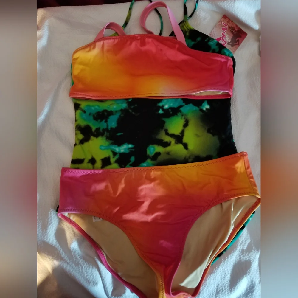 NWOT GIRLS HOT LAVA SUNSET SPORT CROSS BACK BIKINI